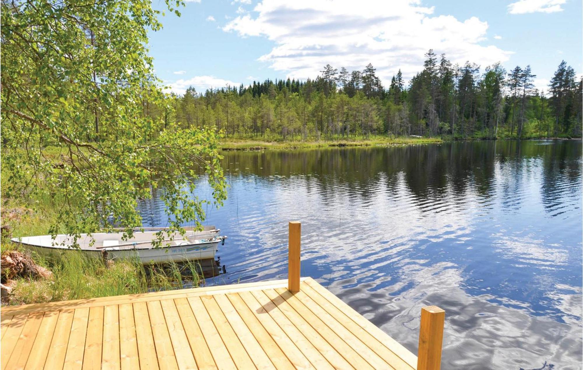 Nice Home In Sunne With Jacuzzi Alvsatern Eksteriør billede